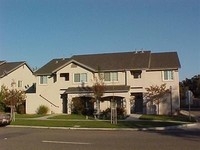 2642-2648 N Saint Johns Pky in Visalia, CA - Building Photo