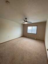 Wilkeshire Apartments in Watertown, SD - Building Photo - Building Photo