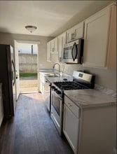 5006 Delbrook Ave in Lansing, MI - Building Photo - Building Photo