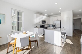 930 Thinleaf Ln in Elizabeth, CO - Foto de edificio - Building Photo