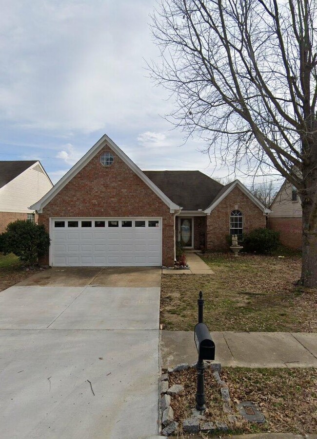 9907 Devon Ridge Dr in Olive Branch, MS - Building Photo - Building Photo