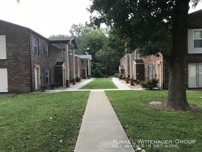 1802 Jamestown Rd in Swansea, IL - Building Photo - Building Photo