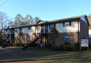 White Oak Quadraplexes in Mableton, GA - Building Photo - Building Photo