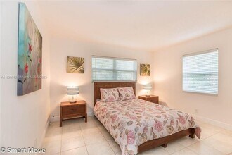 417 NE 17th Ave in Fort Lauderdale, FL - Building Photo - Building Photo