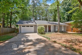 3569 Troutdale Ct in Decatur, GA - Building Photo - Building Photo