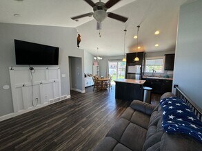 2098 E Ravine Rd in Enoch, UT - Building Photo - Building Photo