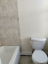 1843 N Leithgow St, Unit 3 photo'