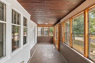 220 Valley Ave SW in Grand Rapids, MI - Building Photo - Building Photo