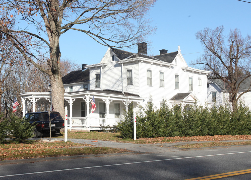 295 Albany Ave in Kingston, NY - Building Photo