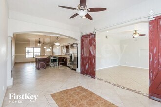657 W Barrow Dr in Chandler, AZ - Building Photo - Building Photo