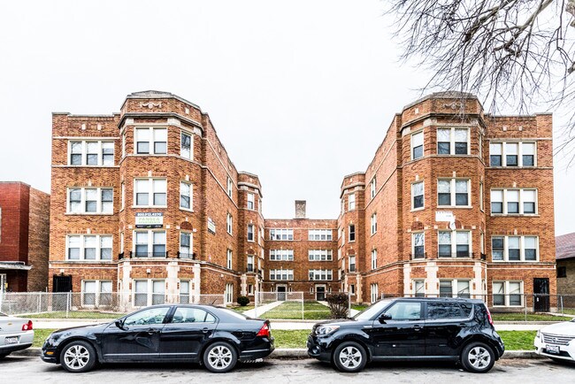 9040 S Bishop St in Chicago, IL - Foto de edificio - Building Photo