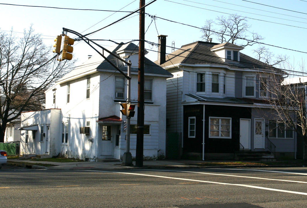 2835-2837 S Broad St in Trenton, NJ - Building Photo