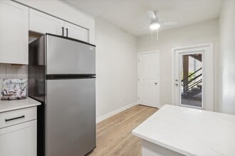 101 N 7th St, Unit 132 in Phoenix, AZ - Foto de edificio - Building Photo