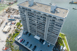 Portofino Condominiums in Fort Lauderdale, FL - Building Photo - Building Photo