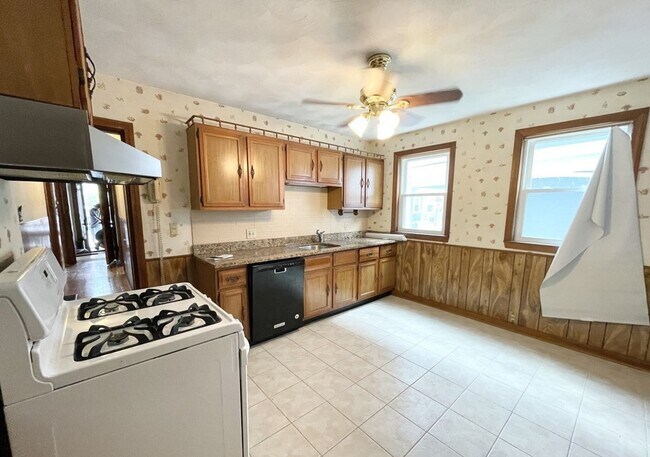 72 Roseclair St in Boston, MA - Building Photo - Building Photo