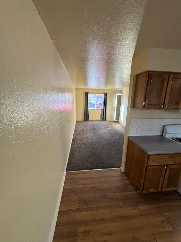 5044 Secor Rd in Toledo, OH - Foto de edificio - Building Photo