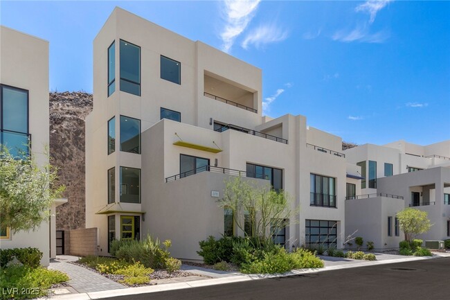 378 Tranquil Peak Ct in Henderson, NV - Foto de edificio - Building Photo