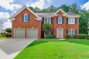 1795 Lake Heights Cir in Dacula, GA - Building Photo