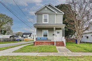 2700 Myrtle Ave in Norfolk, VA - Building Photo