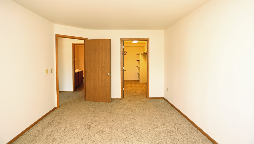 Glens of Waukesha Apartments in Waukesha, WI
