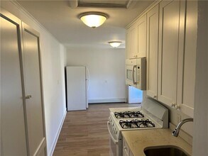 306 5th St in Mamaroneck, NY - Building Photo - Building Photo