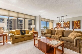 700 Island Way, Unit 501 in Clearwater, FL - Building Photo - Building Photo