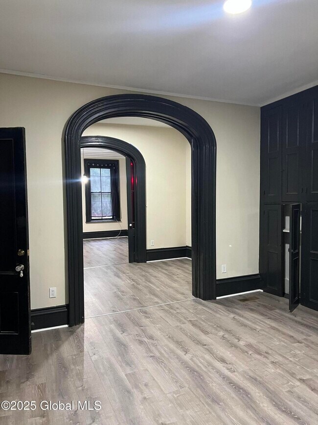 137 4th Ave in Albany, NY - Building Photo - Building Photo