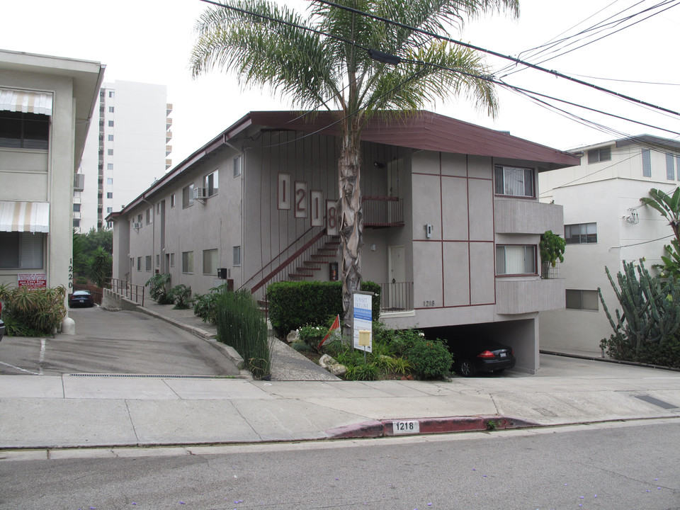 Ascent in West Hollywood, CA - Foto de edificio