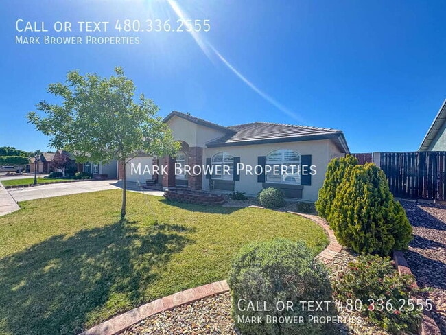 566 S Esmeralda in Mesa, AZ - Building Photo - Building Photo