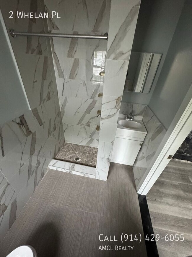 2 Whelan Pl in Yonkers, NY - Building Photo - Building Photo