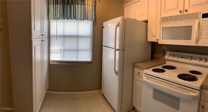 6300 South Pointe Blvd in Ft. Myers, FL - Building Photo - Building Photo
