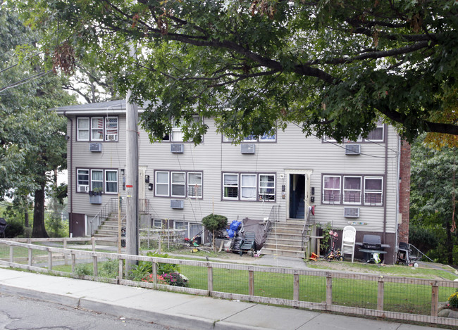 31 Prospect St in Spring Valley, NY - Building Photo - Building Photo