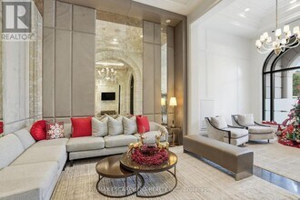 300 Randall St in Oakville, ON - Building Photo - Building Photo