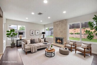 222 Avenida Chapala in San Marcos, CA - Building Photo - Building Photo