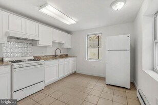 1124 S 15th St in Philadelphia, PA - Building Photo