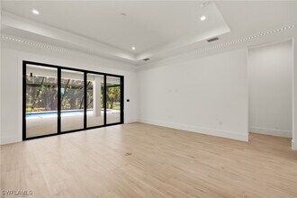 1587 Golden Gate Blvd W in Naples, FL - Building Photo - Building Photo