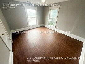 1612 Cleveland Ave NW in Canton, OH - Building Photo