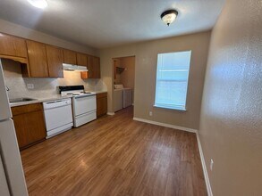 1101 Circle M Dr-Unit -Apt C in Killeen, TX - Building Photo - Building Photo