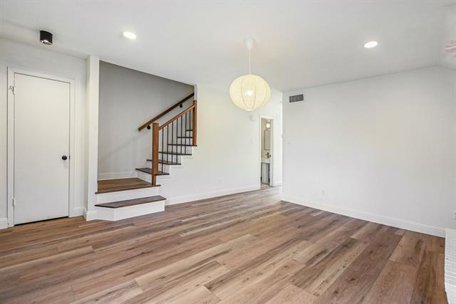 2103 Mistletoe Ave in Fort Worth, TX - Building Photo - Building Photo