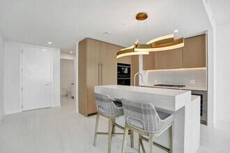 900 N Ocean Blvd, Unit 1405 in Pompano Beach, FL - Building Photo - Building Photo