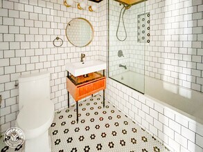 187 Kent Ave-Unit -412 in Brooklyn, NY - Building Photo - Building Photo