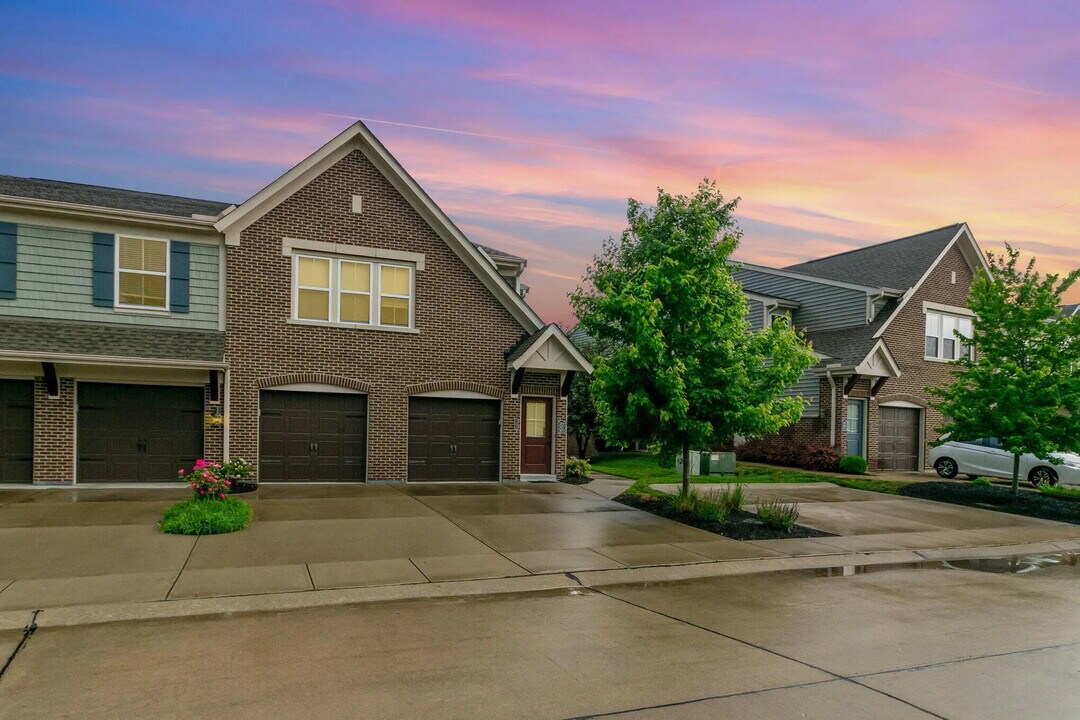 7479 Flintshire Dr in Alexandria, KY - Building Photo