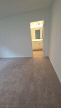 5341 Frontier Ct in Flowery Branch, GA - Building Photo - Building Photo