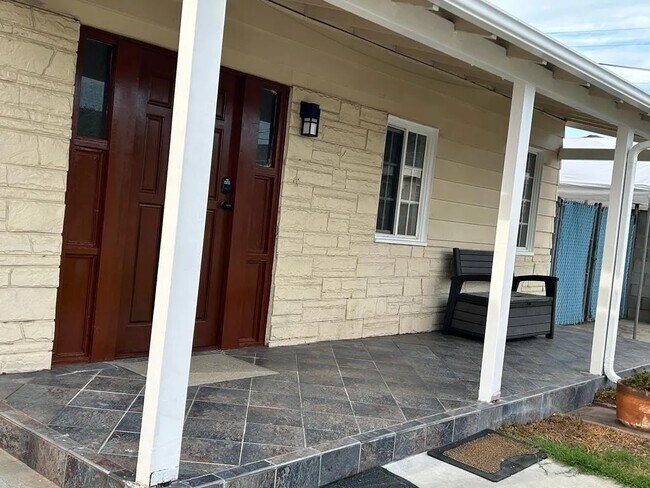 427 E Saxon Ave in San Gabriel, CA - Building Photo - Building Photo