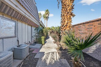 1114 Vegas Valley Dr in Las Vegas, NV - Building Photo - Building Photo