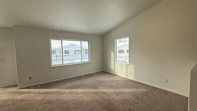 6464 Fairweather Dr in Anchorage, AK - Building Photo - Building Photo