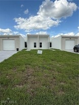 1015 Jaguar Blvd in Lehigh Acres, FL - Building Photo