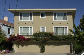 Merritt View Manor in Oakland, CA - Building Photo - Building Photo