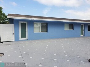 70 NW 13th Ave, Unit 1 in Dania Beach, FL - Building Photo - Building Photo