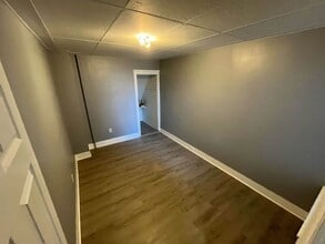 6 Cherry St, Unit 6A in Pittsfield, MA - Foto de edificio - Building Photo